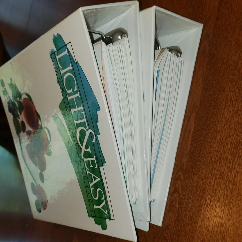 (2 Set) Light & Easy Cooking Collection Binders- Recipes & Menus